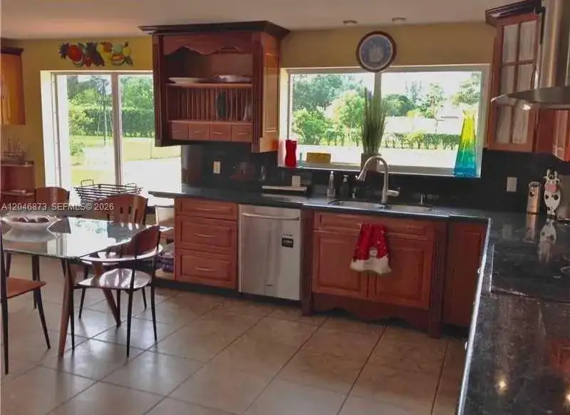 13450 SW 26th St, Davie FL 33325 photo 4