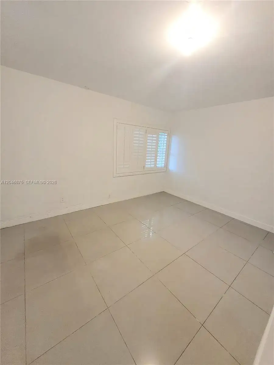 1132 Moffett St, Hallandale Beach FL 33009 photo 4