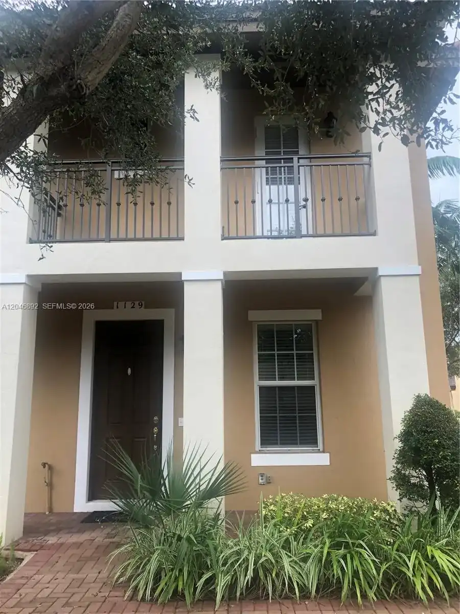 1129 SW 147th Ter, Pembroke Pines FL 33027