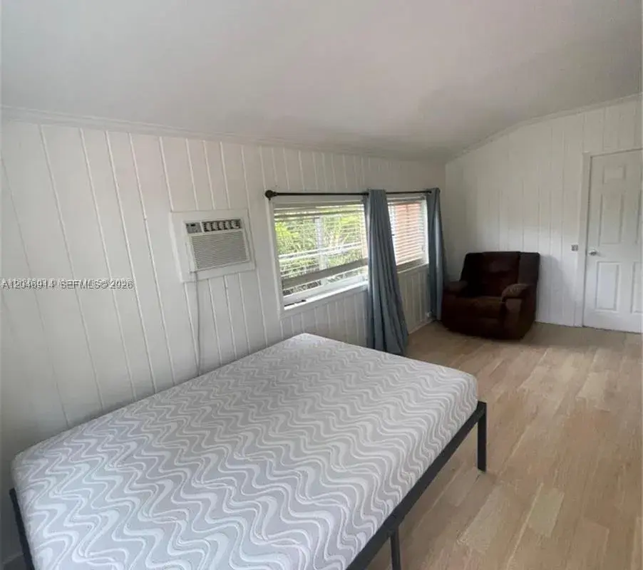 1211 NE 130th St # 1, North Miami FL 33161