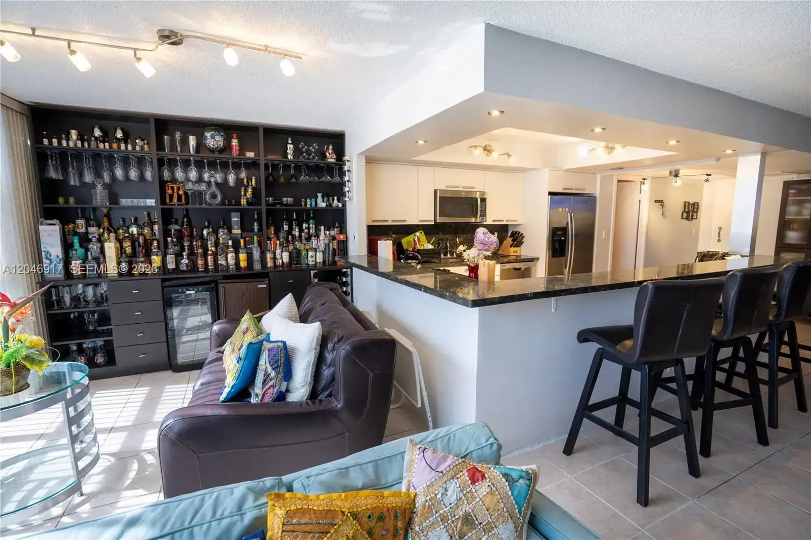 601 Three Islands Blvd # 117, Hallandale Beach FL 33009 photo 2
