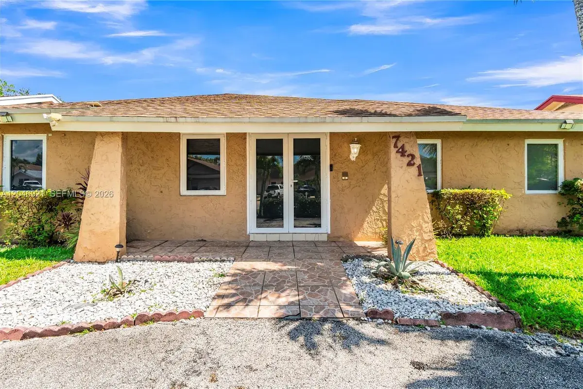 7421 SW 14th Ct, North Lauderdale FL 33068