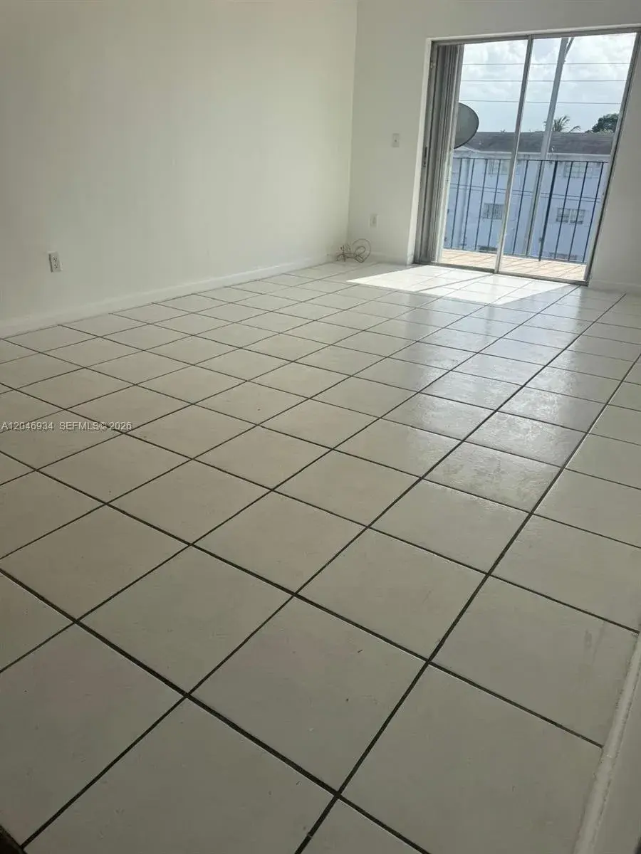 13725 NE 6th Ave # 402, North Miami FL 33161