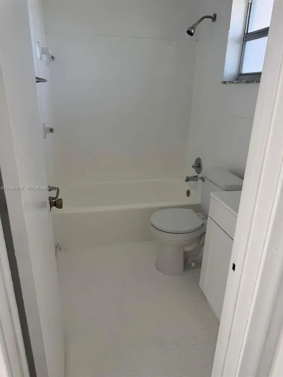 13725 NE 6th Ave # 402, North Miami FL 33161