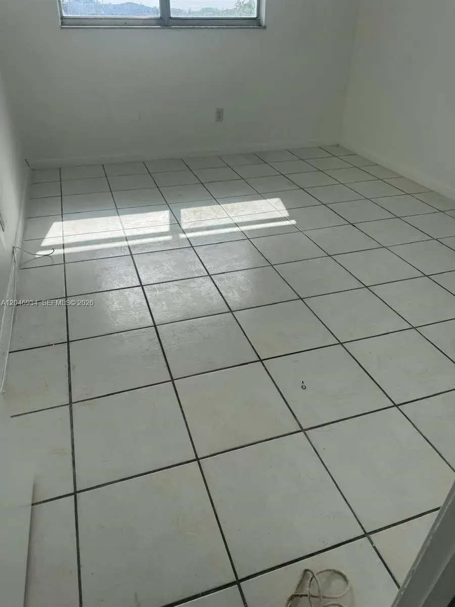 13725 NE 6th Ave # 402, North Miami FL 33161
