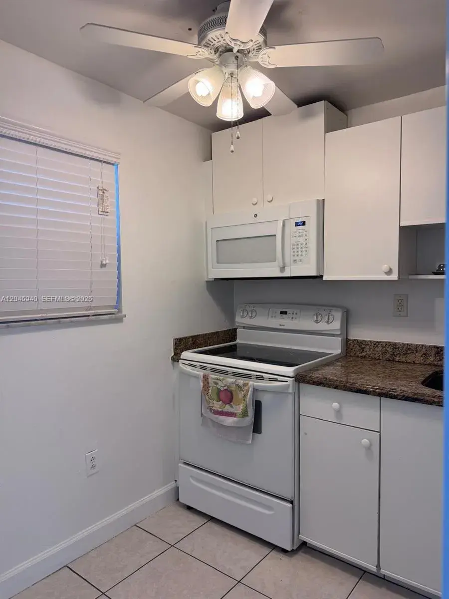 1725 W 60th St # F222, Hialeah FL 33012