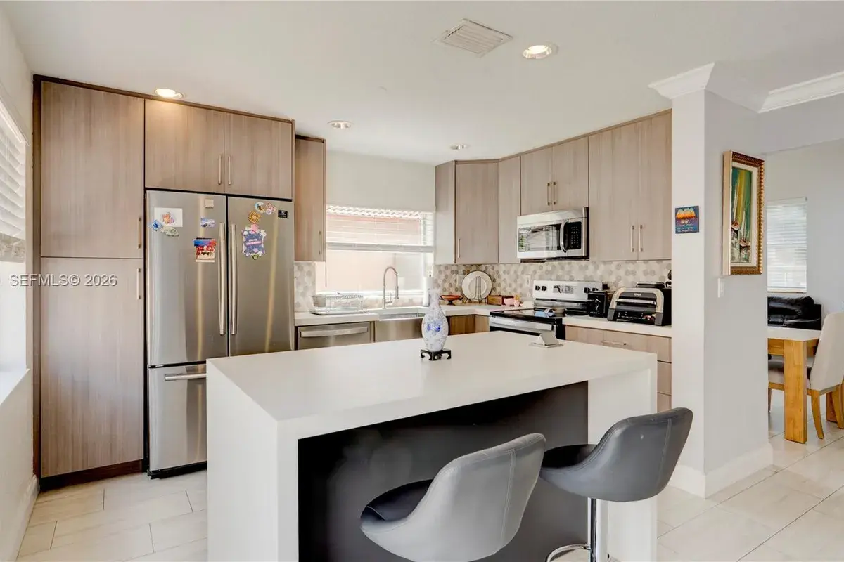 1237 NW 125th Ter, Sunrise FL 33323