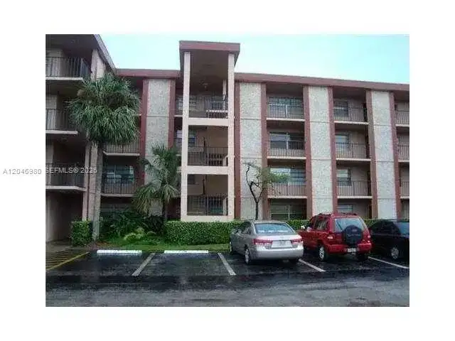 3099 NW 48th Ave # 362, Lauderdale Lakes FL 33313