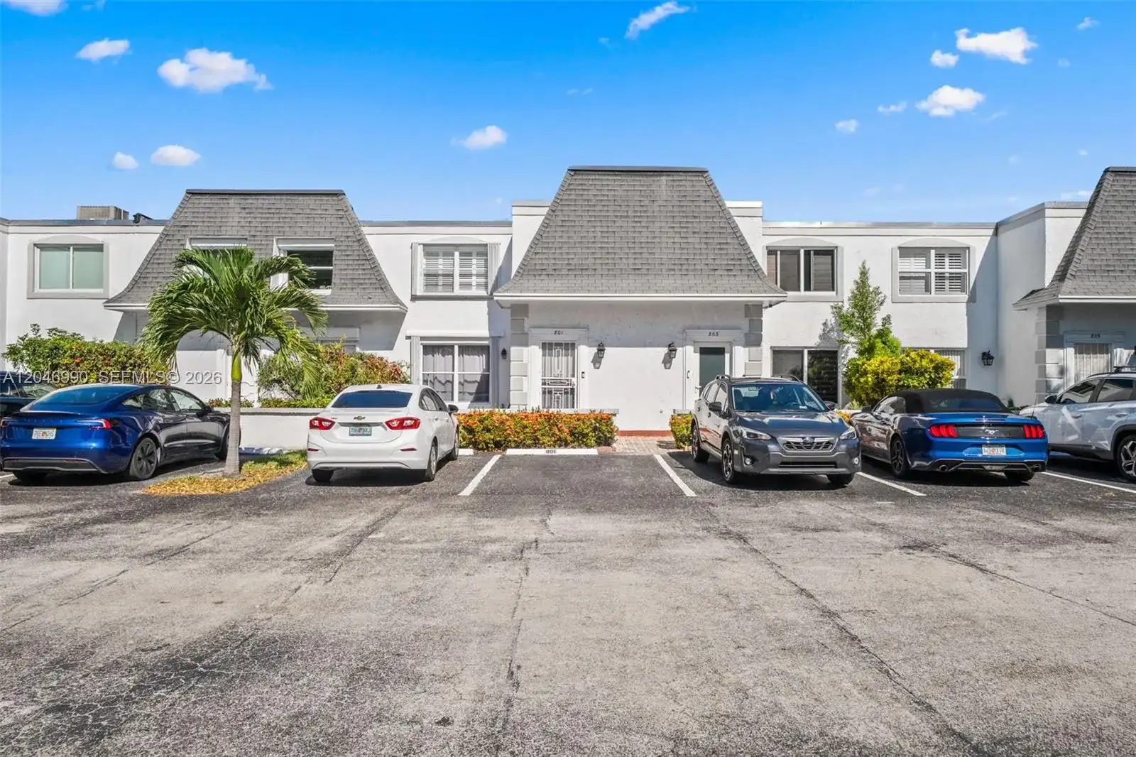 801 NE 27th Ave, Hallandale Beach FL 33009