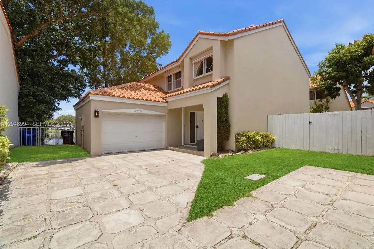 3715 Valais Dr, Hollywood FL 33021