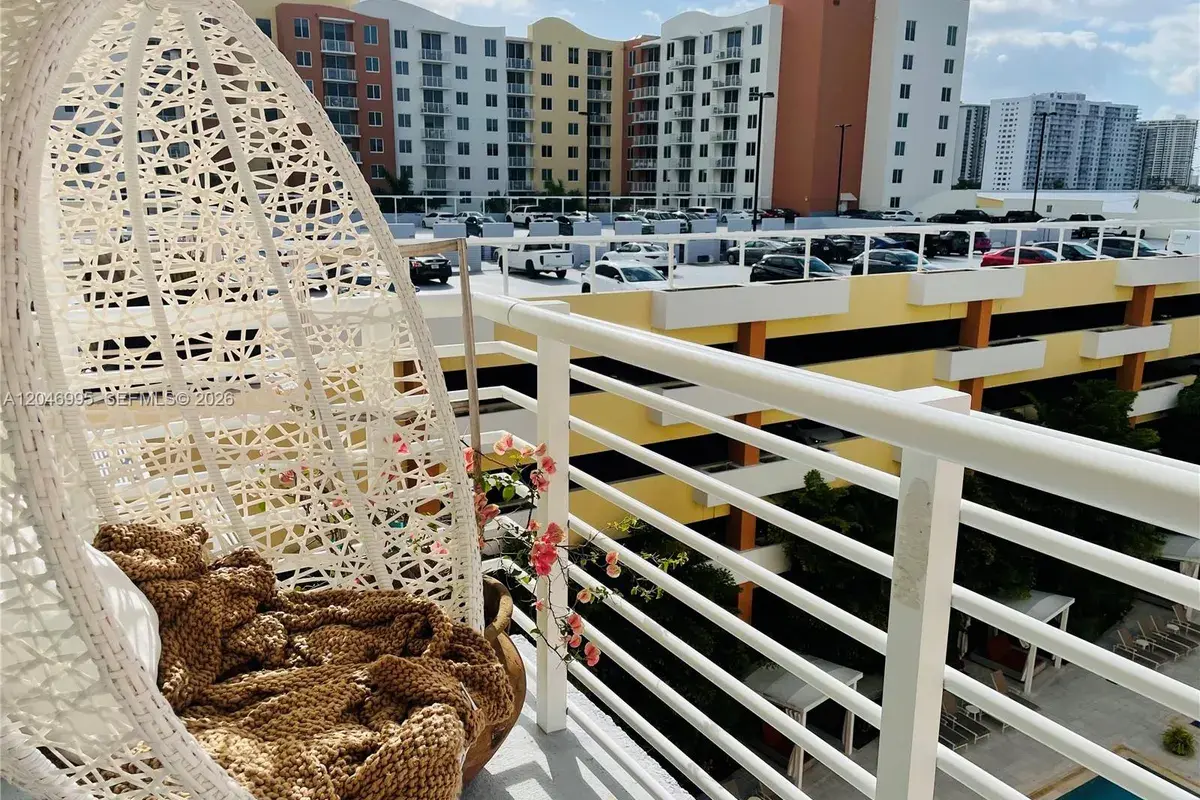 2775 NE 187 St # 628, Aventura FL 33180