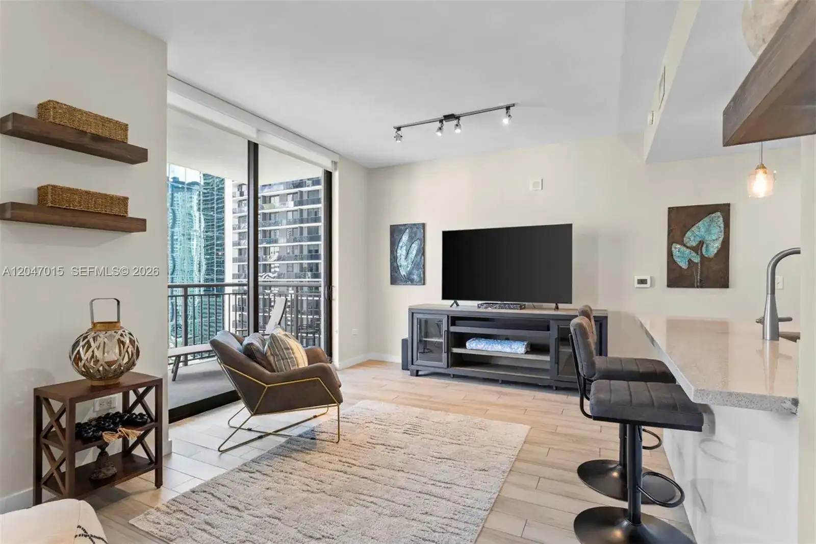 999 SW 1st Ave # 2015, Miami FL 33130 photo 5