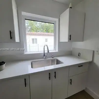 210 SW 30th Ave # 210, Miami FL 33135 photo 2