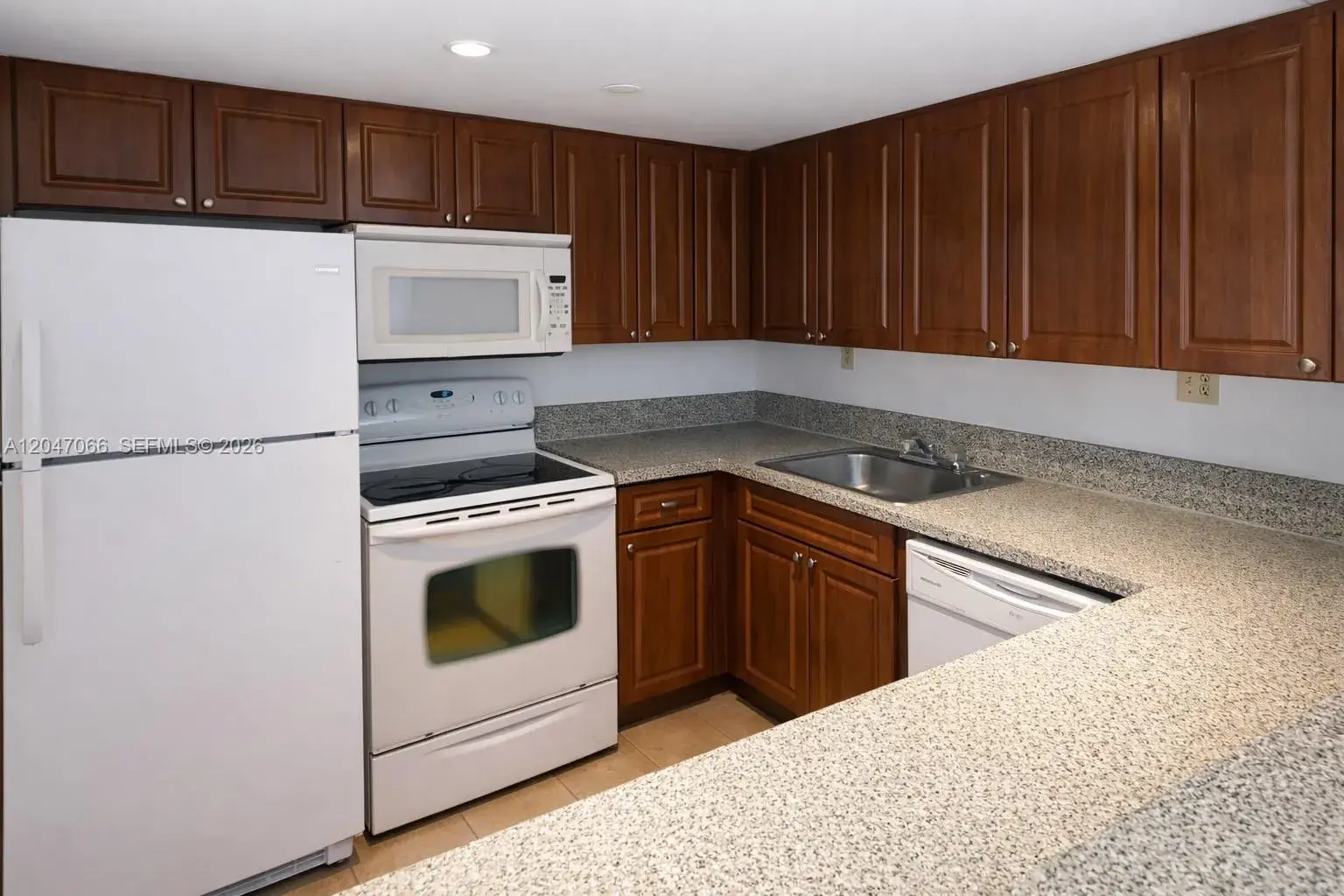 5821 Washington St # 32, Hollywood FL 33023