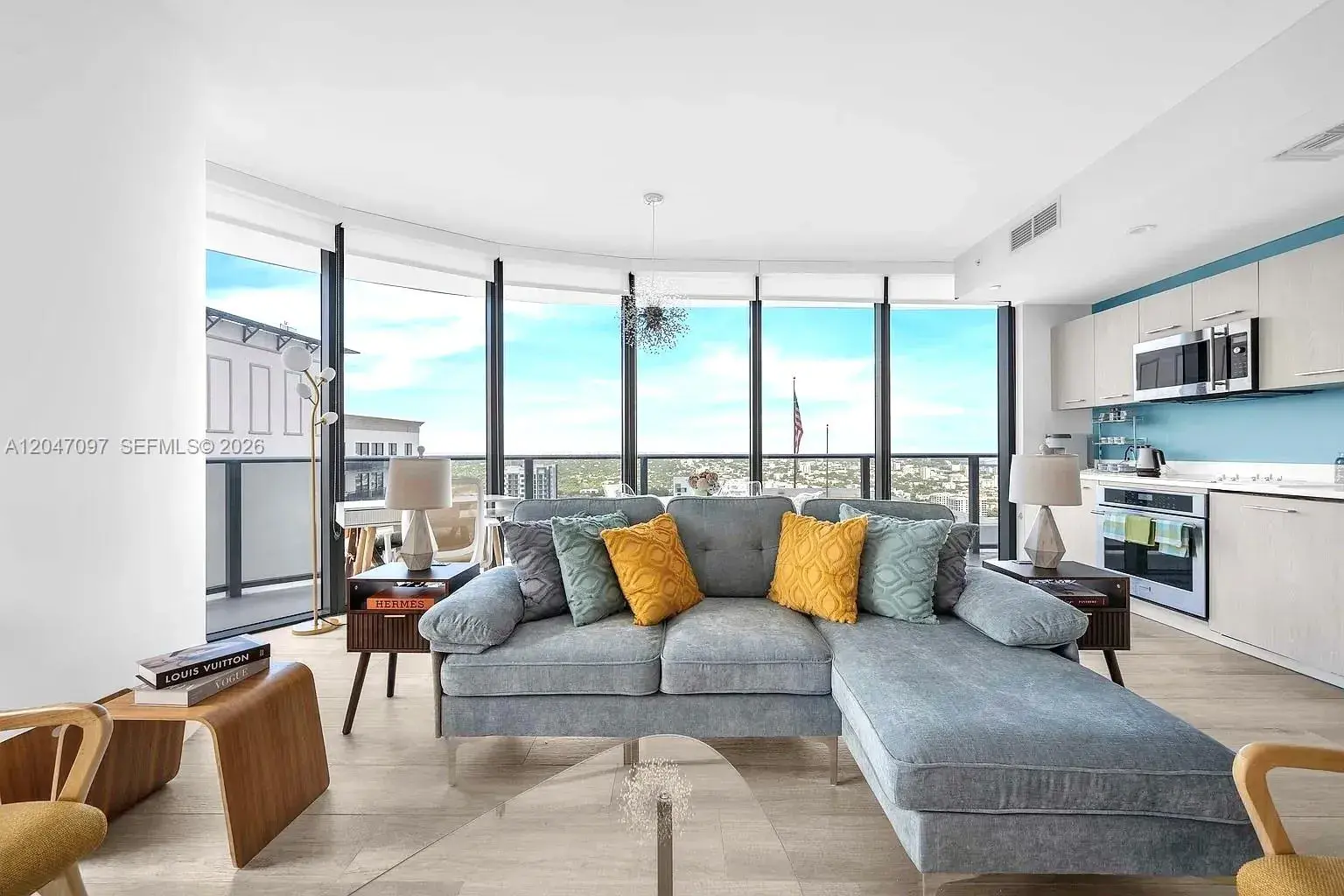 55 SW 9th St # 3306, Miami FL 33130