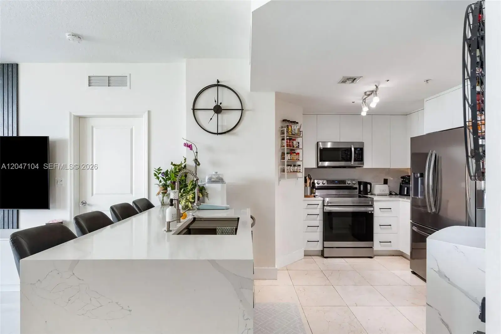 7900 Harbor Island Dr # 518, North Bay Village FL 33141
