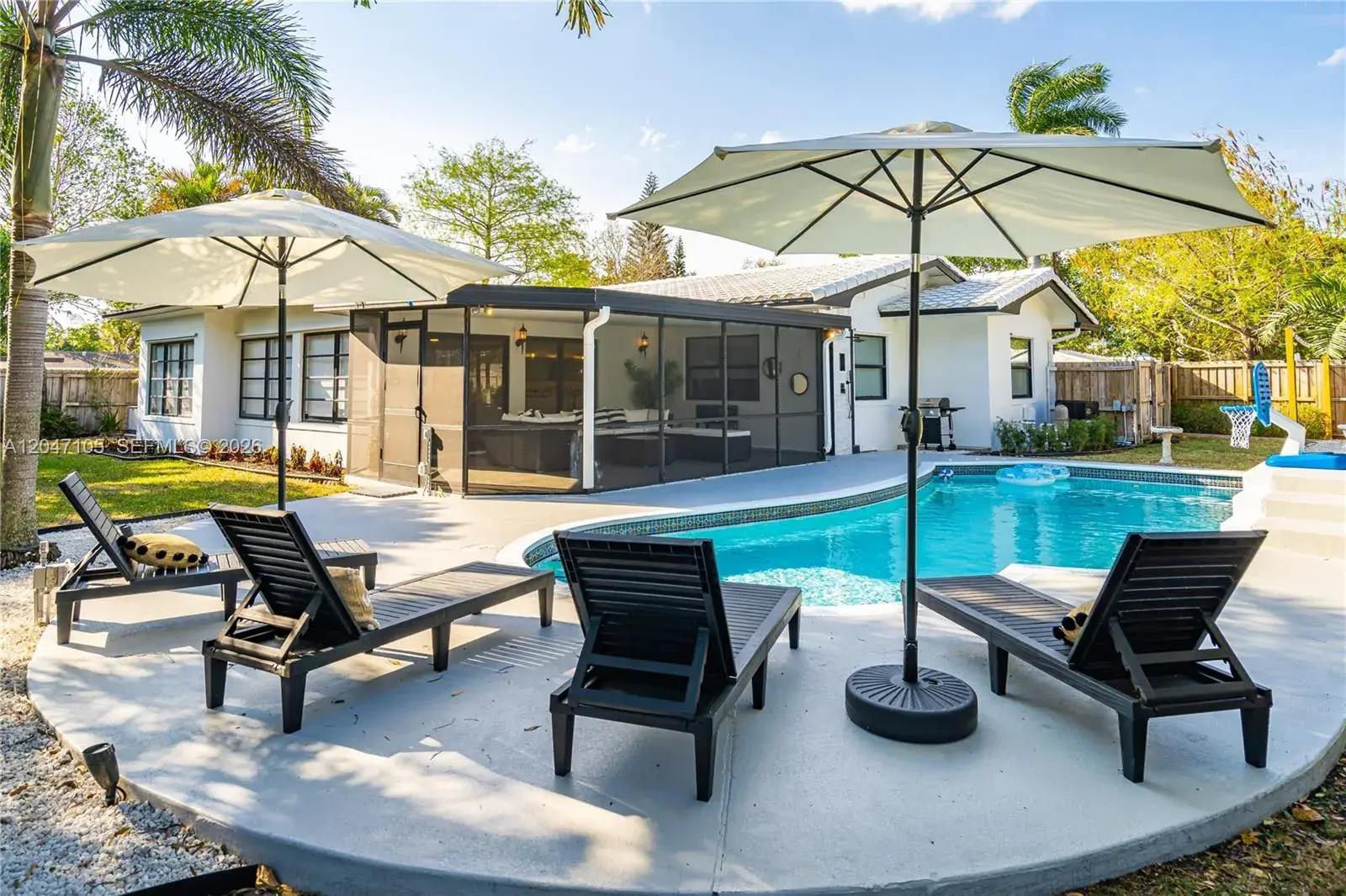 714 NE 2nd St, Pompano Beach FL 33060