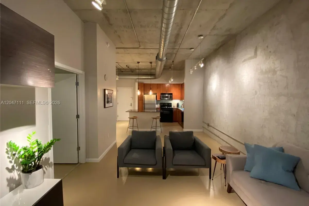 2001 Biscayne Blvd # 3203, Miami FL 33137