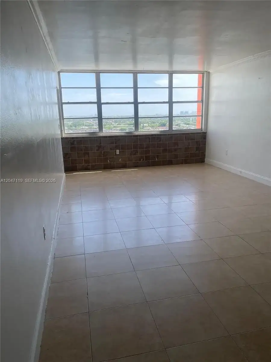 1351 NE Miami Gardens Dr # 1514E, Miami FL 33179 photo 3
