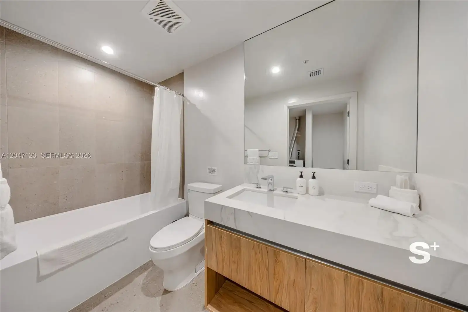 11 NE 6th St # 2307, Miami FL 33132 photo 5