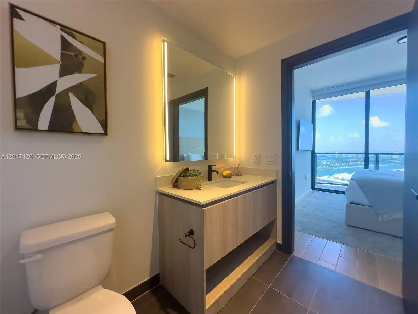 398 NE 5th St # 4210, Miami FL 33132 photo 2