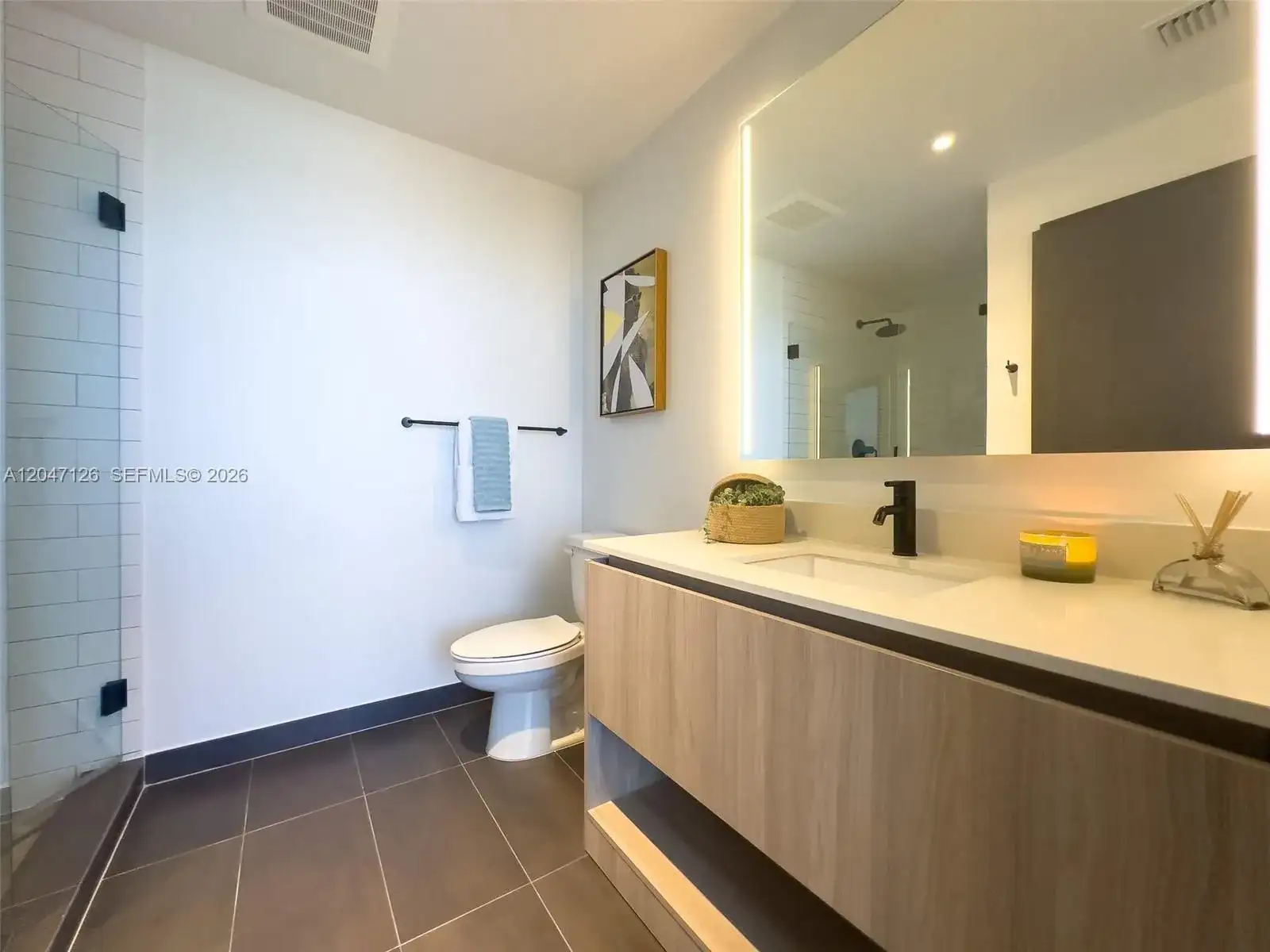 398 NE 5th St # 4210, Miami FL 33132 photo 3