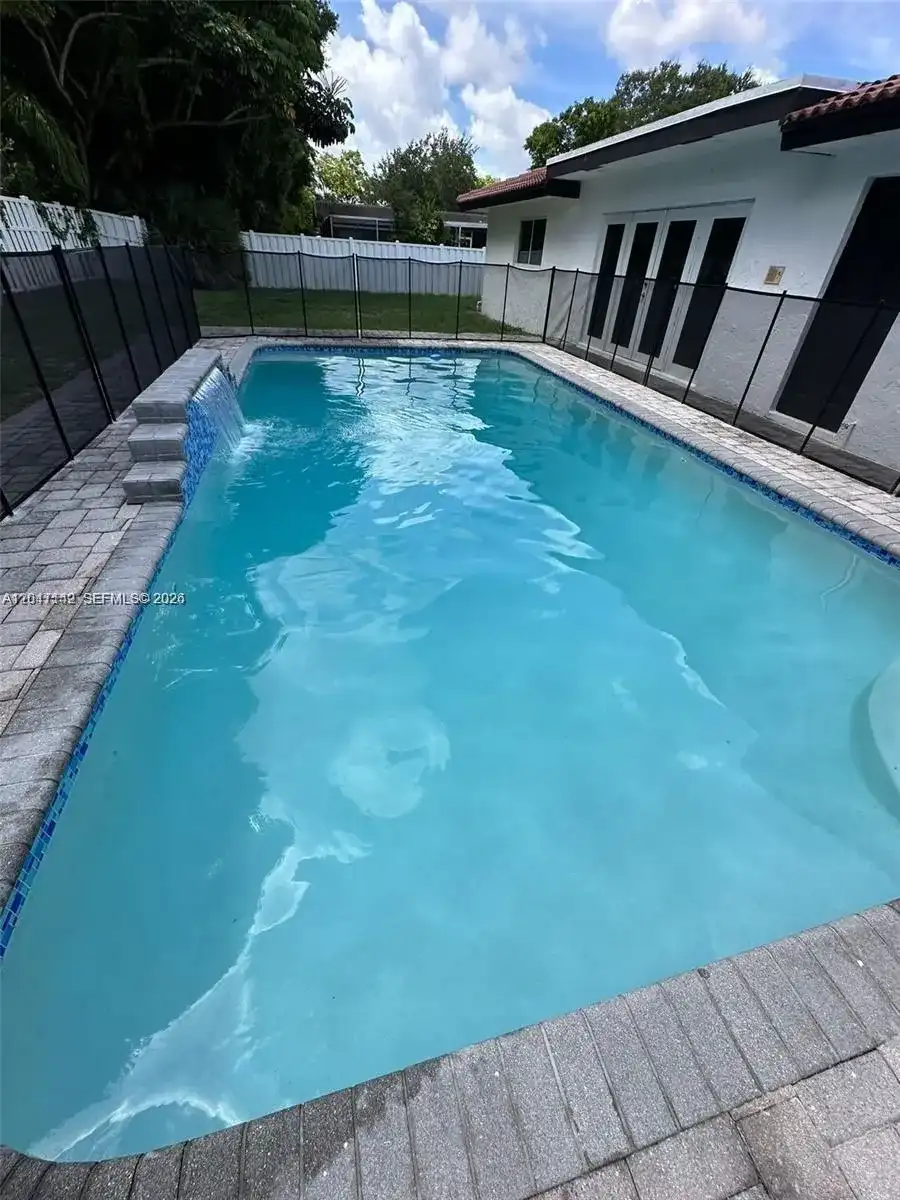 2701 NW 105th Ter, Coral Springs FL 33065