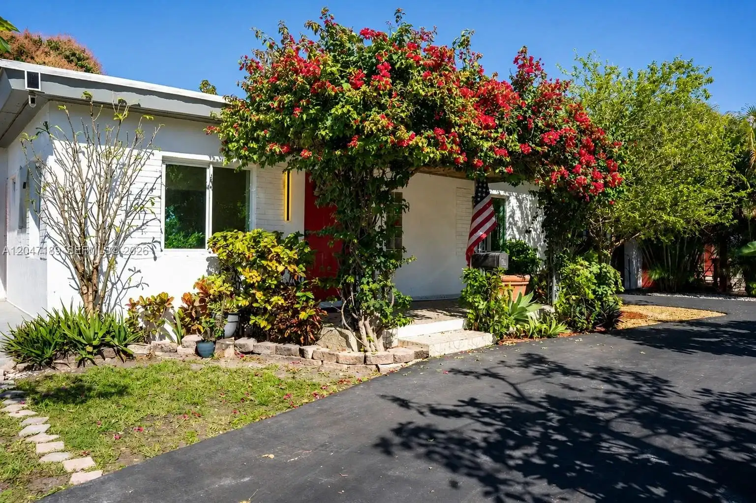 861 W 32nd St, Hialeah FL 33012