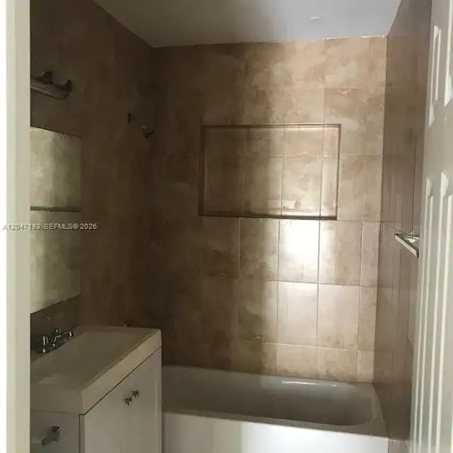 1632 NE 183rd St # 1632, North Miami Beach FL 33179 photo 5