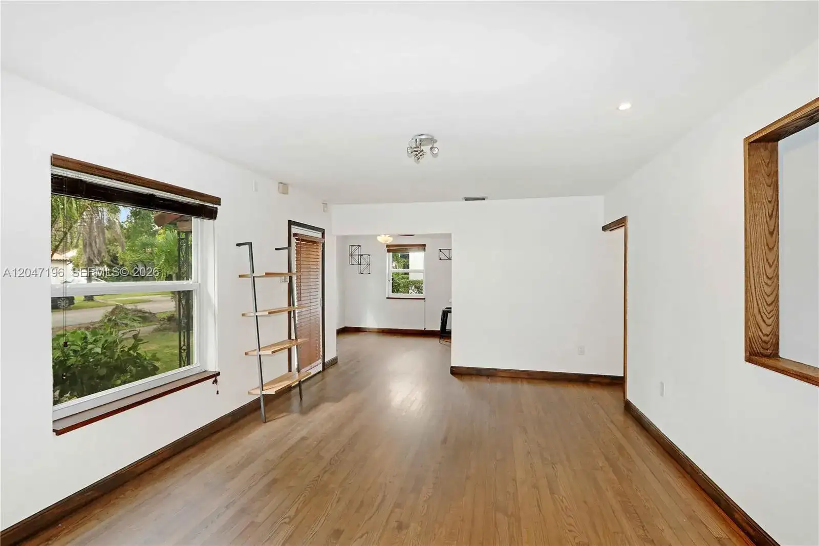 221 Camilo Ave, Coral Gables FL 33134 photo 2