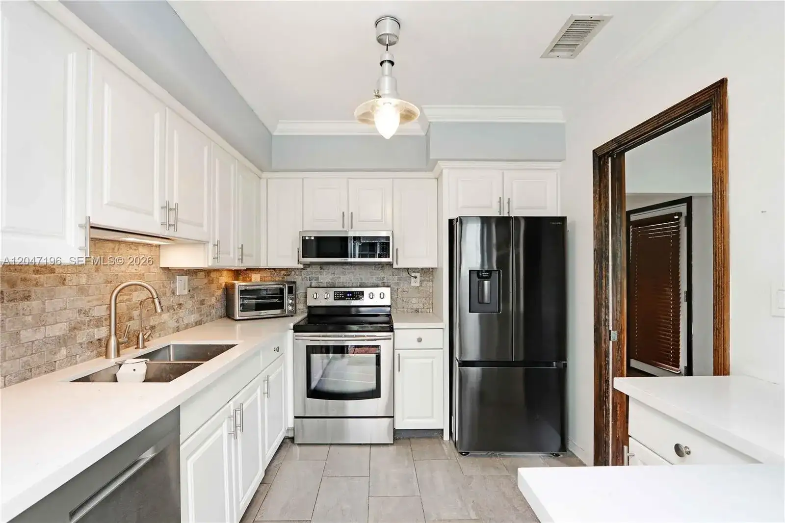 221 Camilo Ave, Coral Gables FL 33134 photo 3