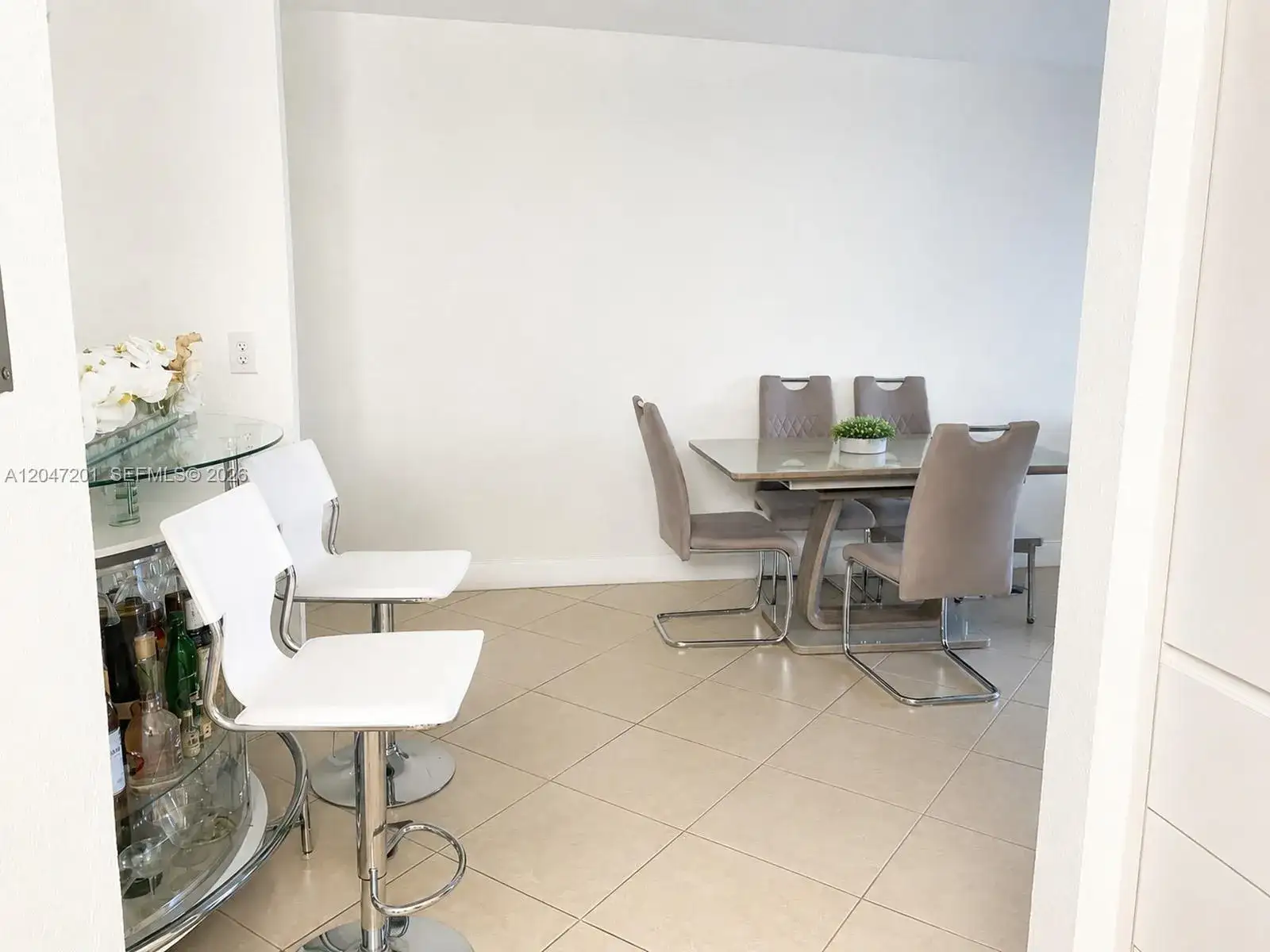 8870 Fontainebleau Blvd # 106, Miami FL 33172 photo 4