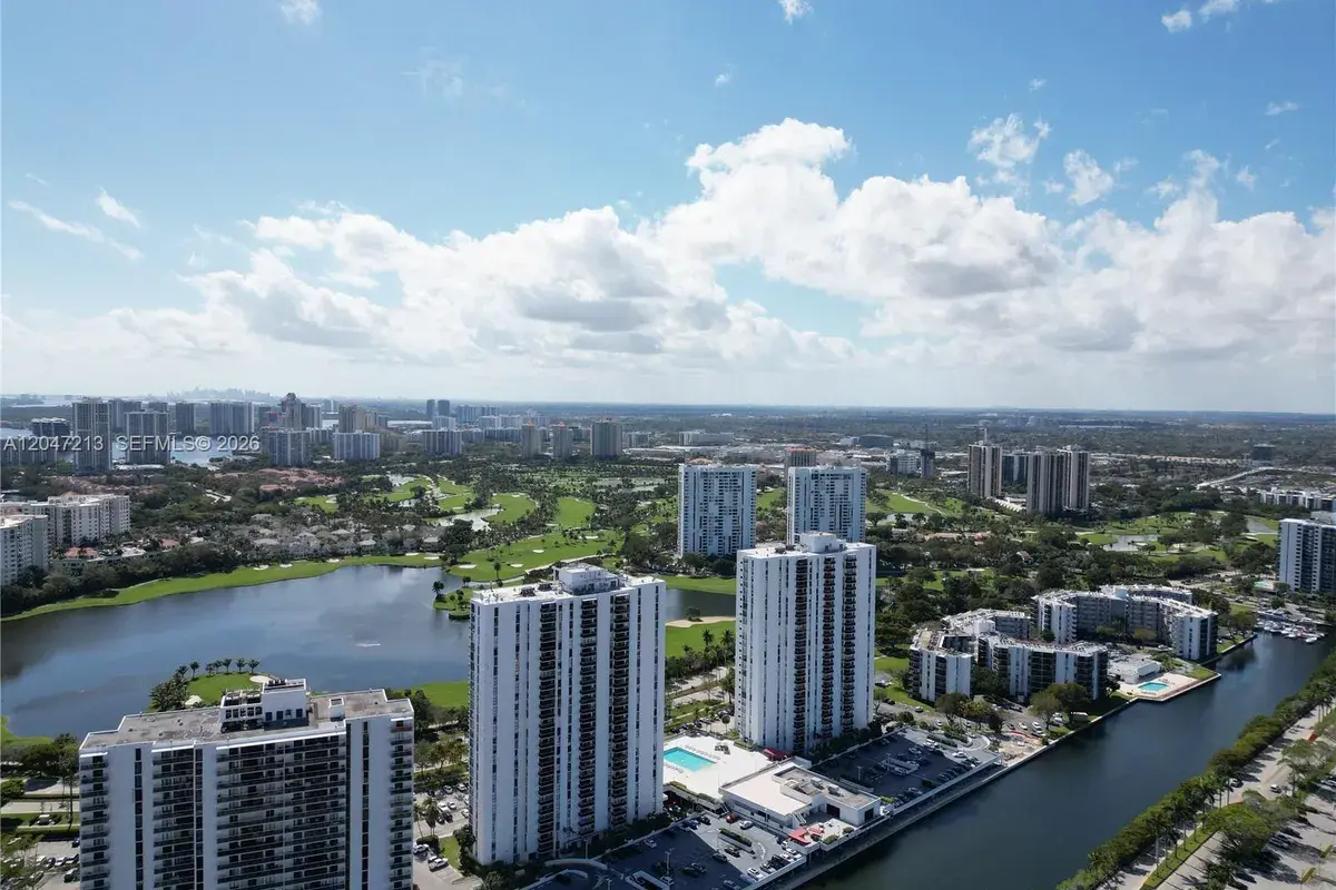 3625 N Country Club Dr # 2409, Aventura FL 33180