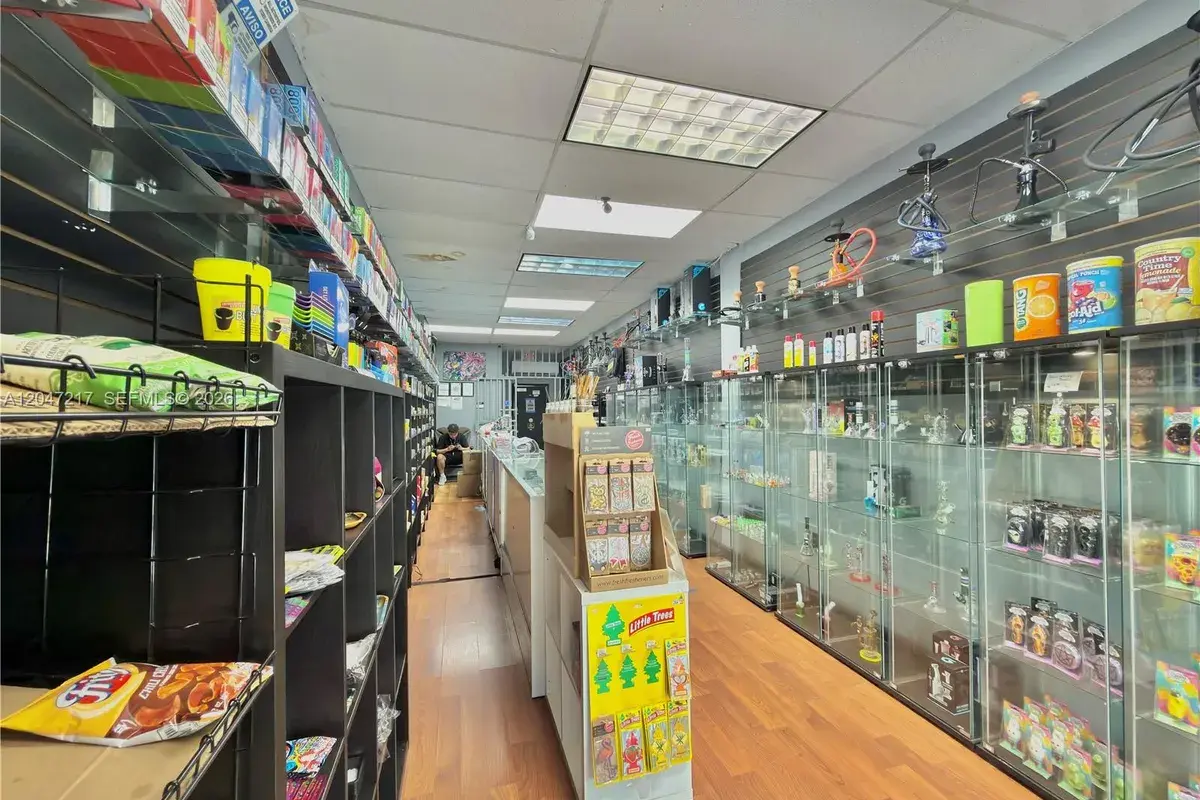 5325 SW 8th ST, Coral Gables FL 33134