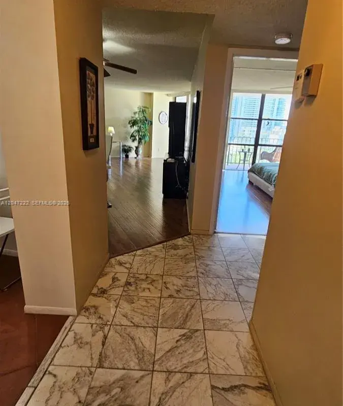 800 Parkview Dr # 912, Hallandale Beach FL 33009