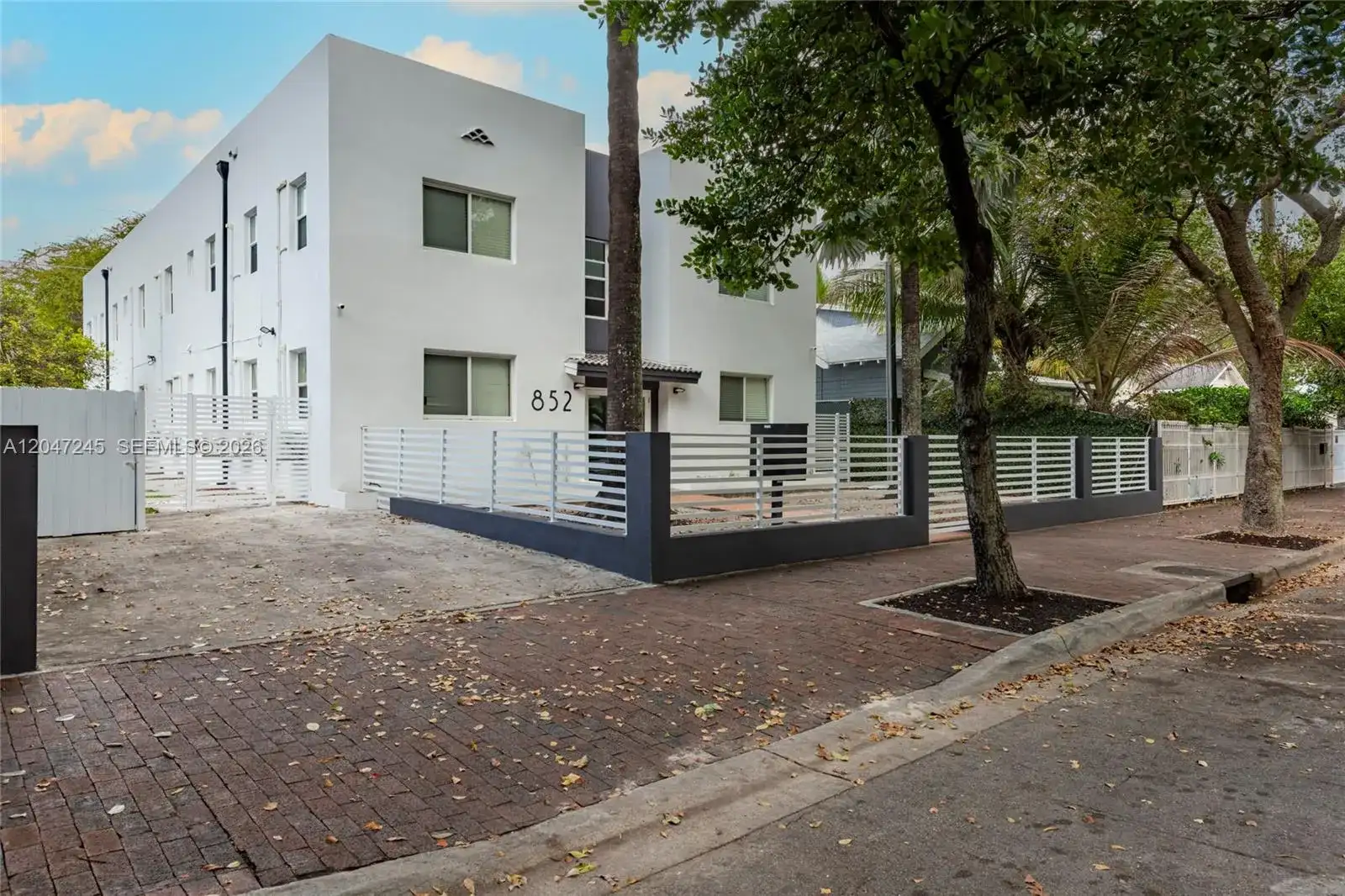 852 SW 13th Ave # 5, Miami FL 33135 photo 2