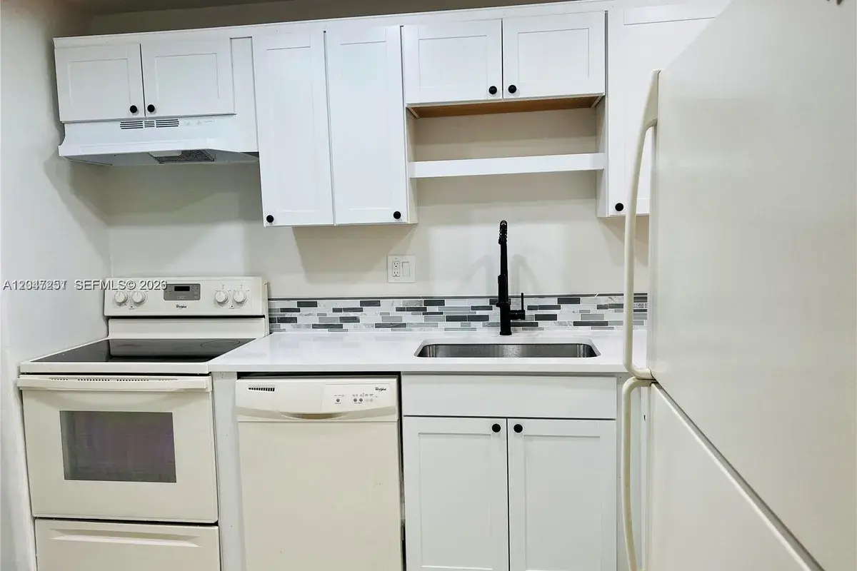 8025 S Colony Cir S # 210, Tamarac FL 33321