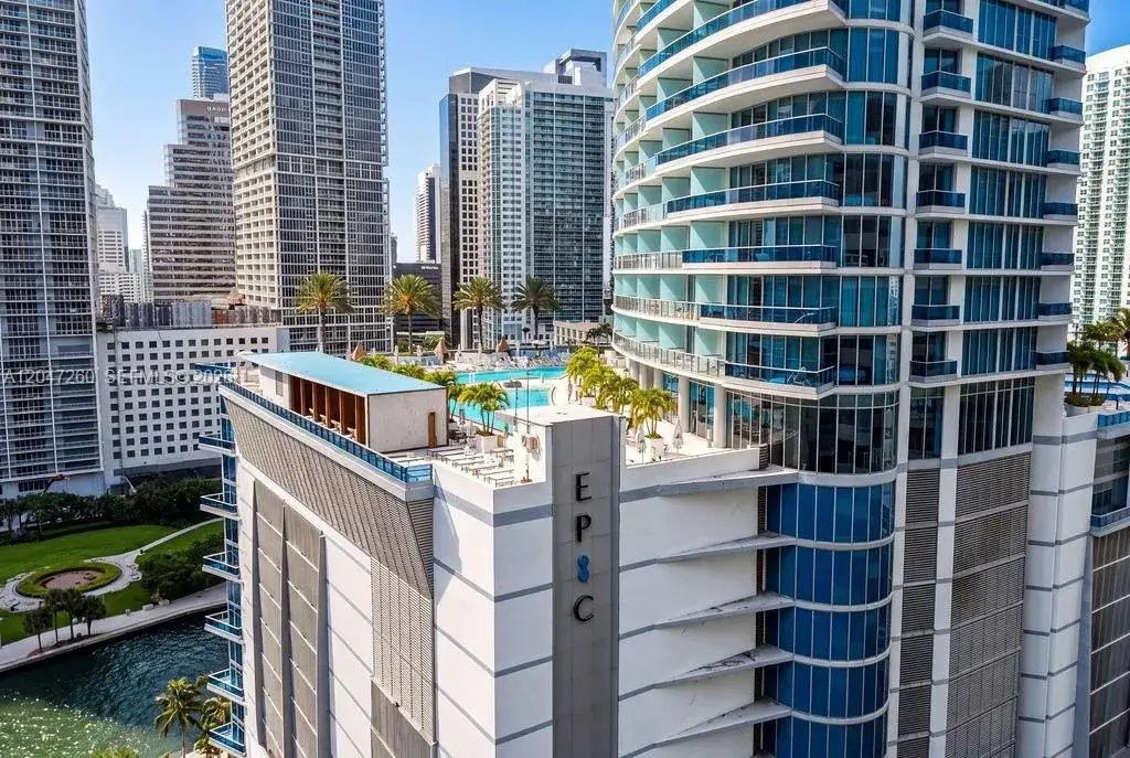 2 bedroom 2 bath Residential for sale at 200 Biscayne Boulevard Way # 5110, Miami FL 33131
