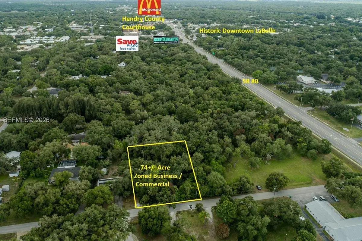 543 E Hickpochee Ave, La Belle FL 33935