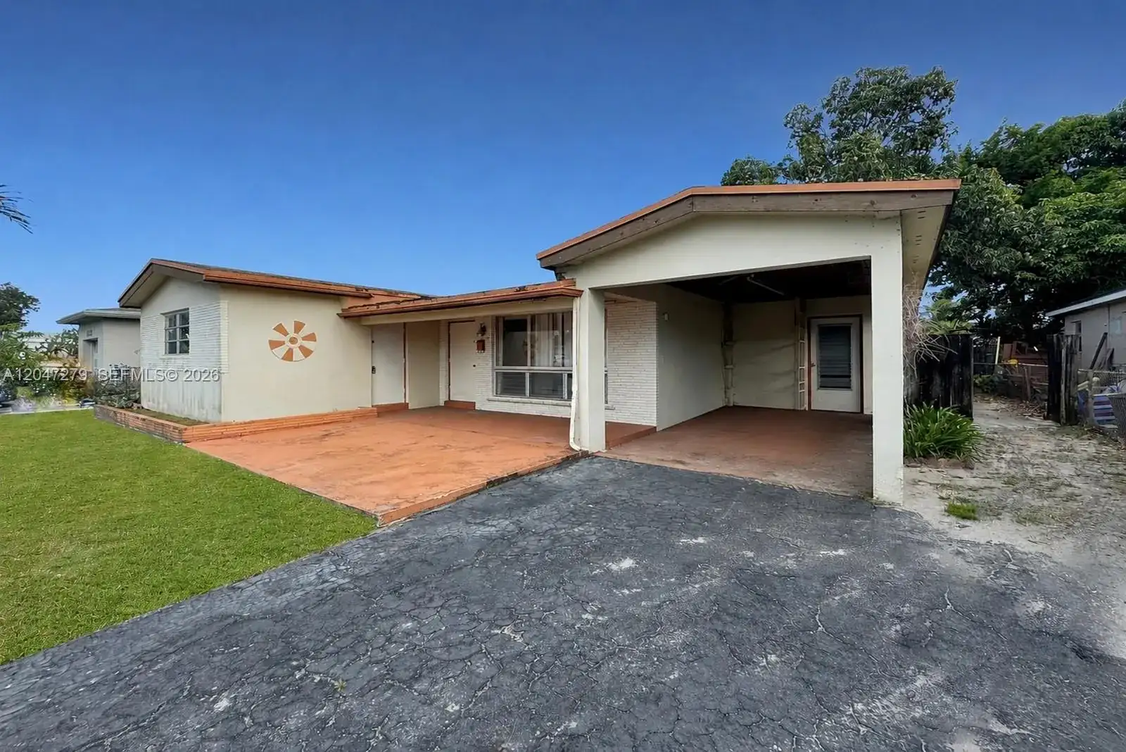 7912 Juniper St, Miramar FL 33023 photo 2