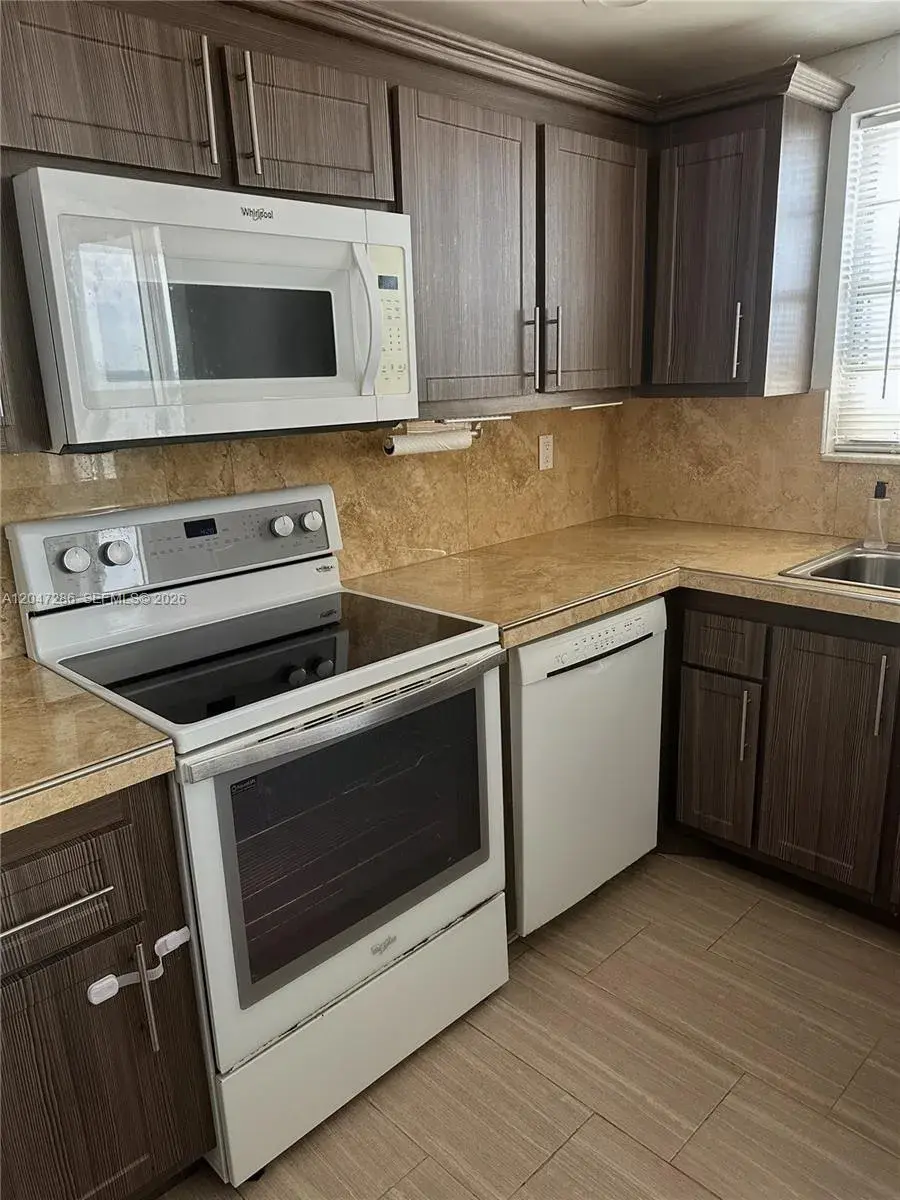 137 Golden Isles Dr # 1212, Hallandale Beach FL 33009