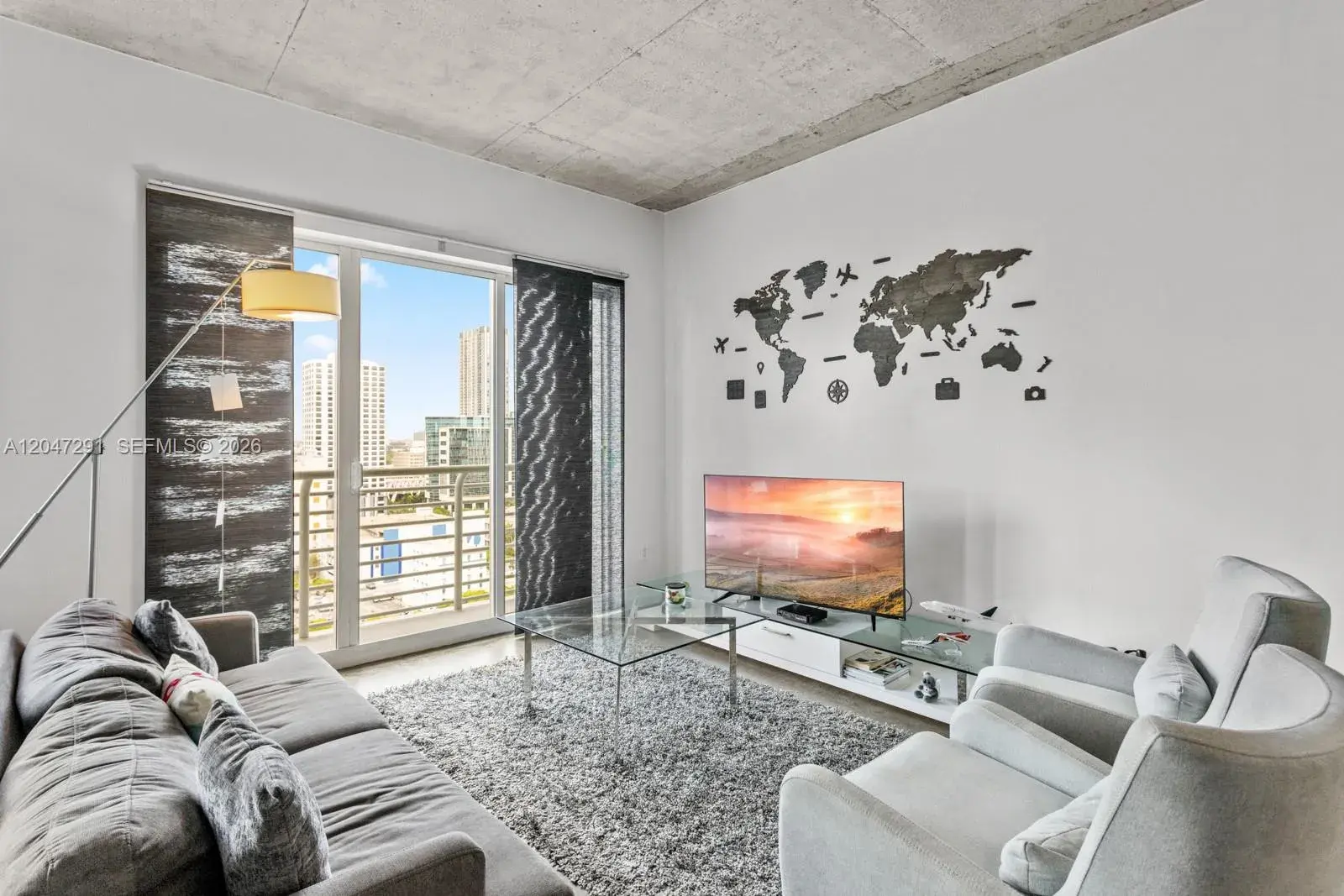 133 NE 2nd Ave # 1815, Miami FL 33132