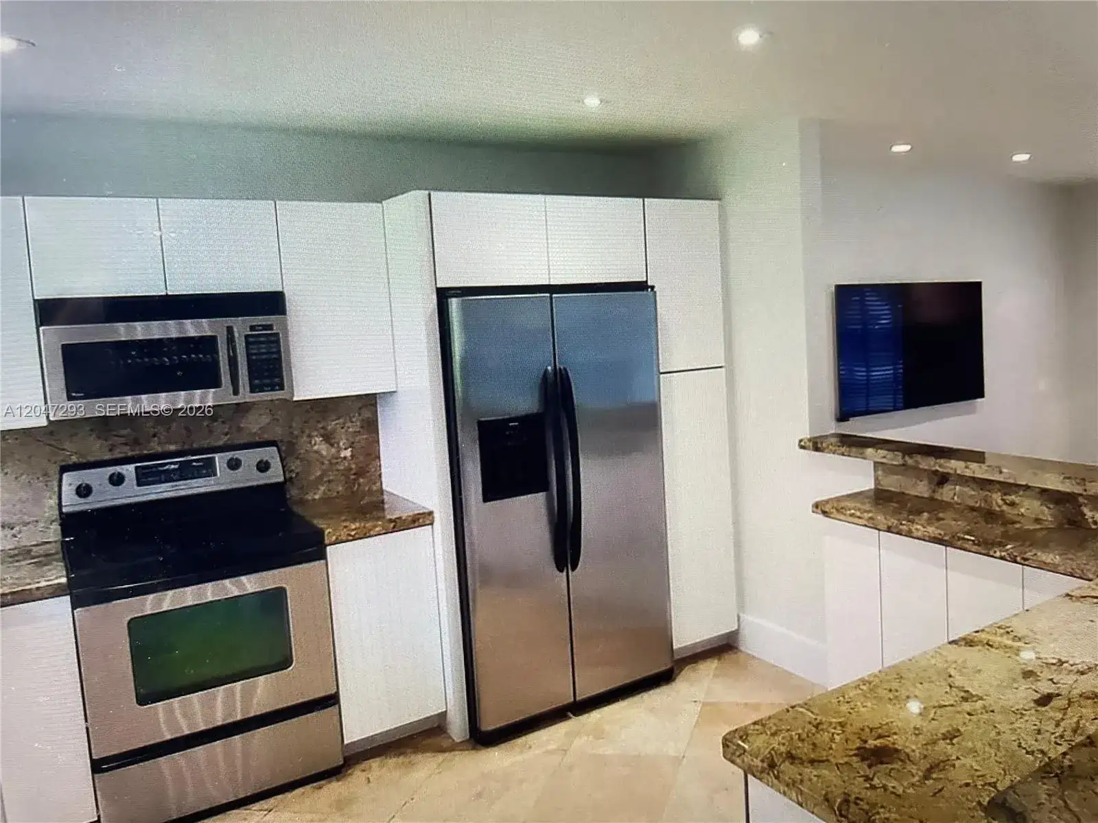 10900 SW 107th Ave, Miami FL 33176 photo 4