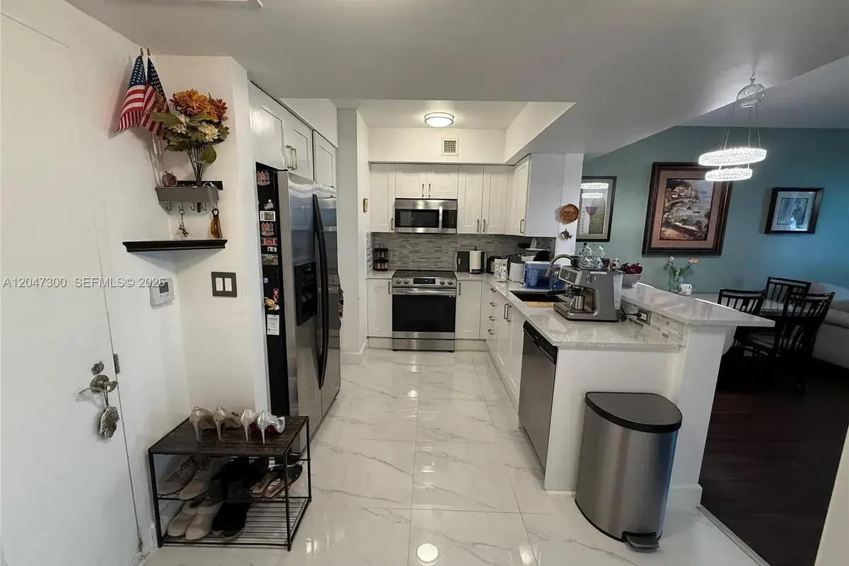 1745 E Hallandale Beach Blvd # 304W, Hallandale Beach FL 33009