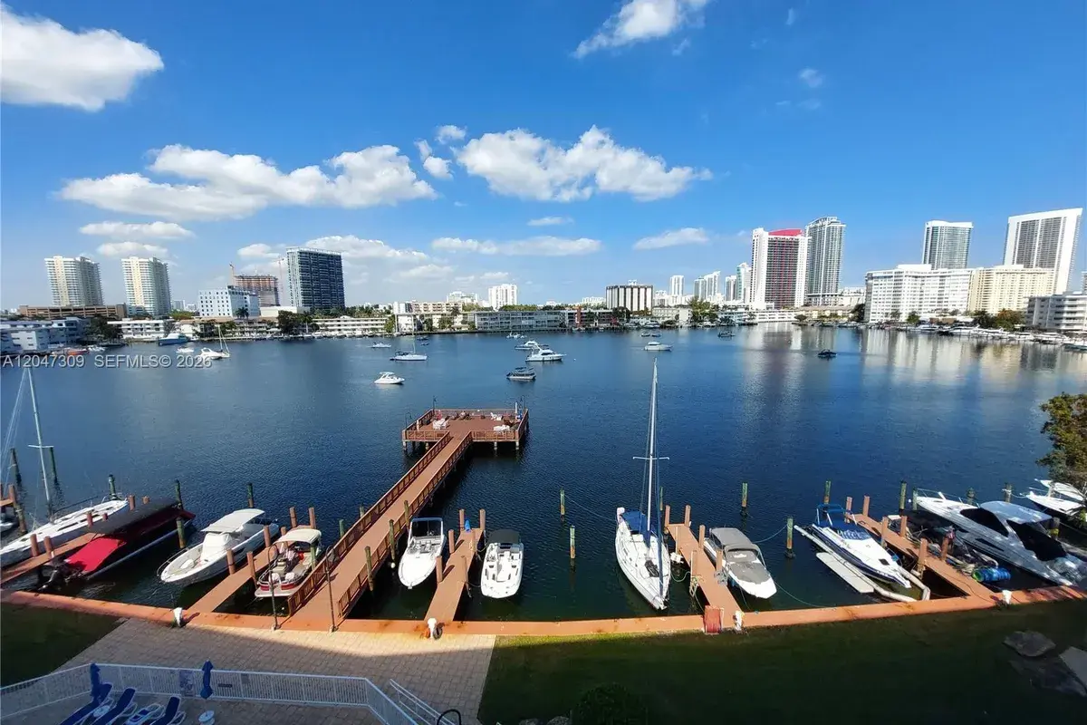 400 Golden Isles Dr # 47, Hallandale Beach FL 33009