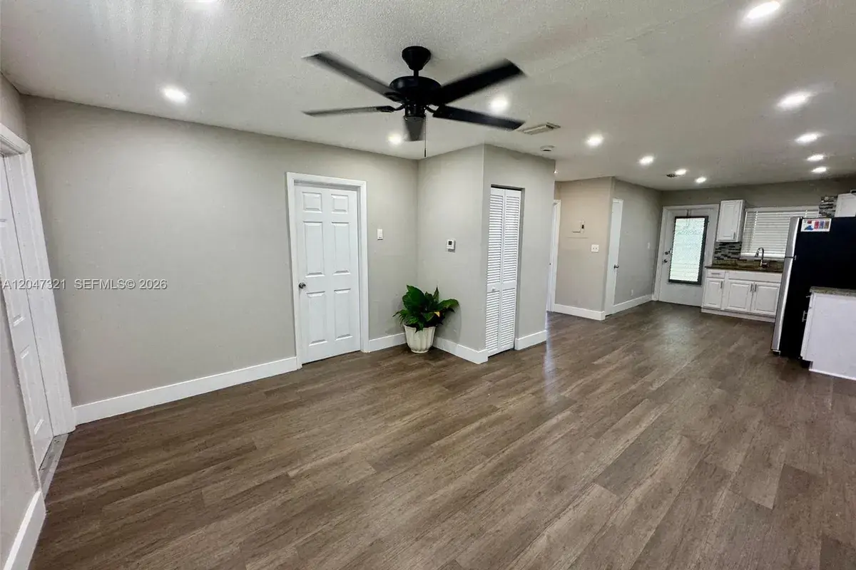 5410 NW 16th St # 1, Lauderhill FL 33313