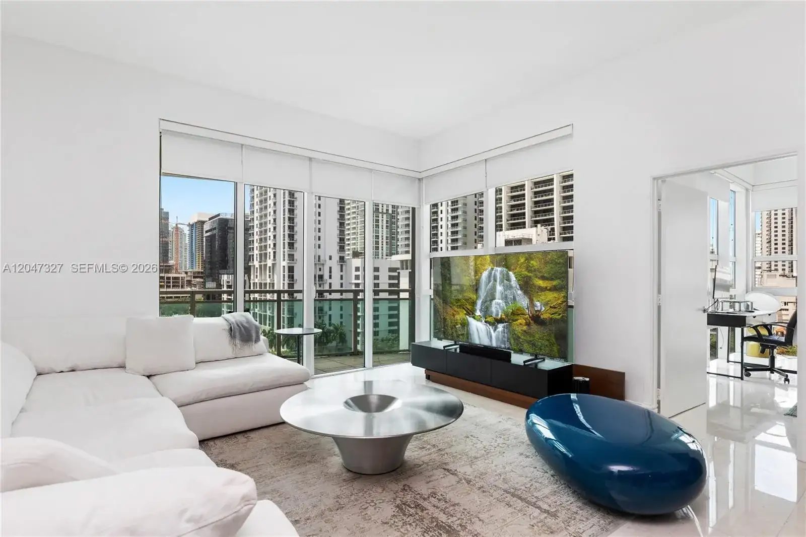 951 Brickell Ave # 1011, Miami FL 33131 photo 2