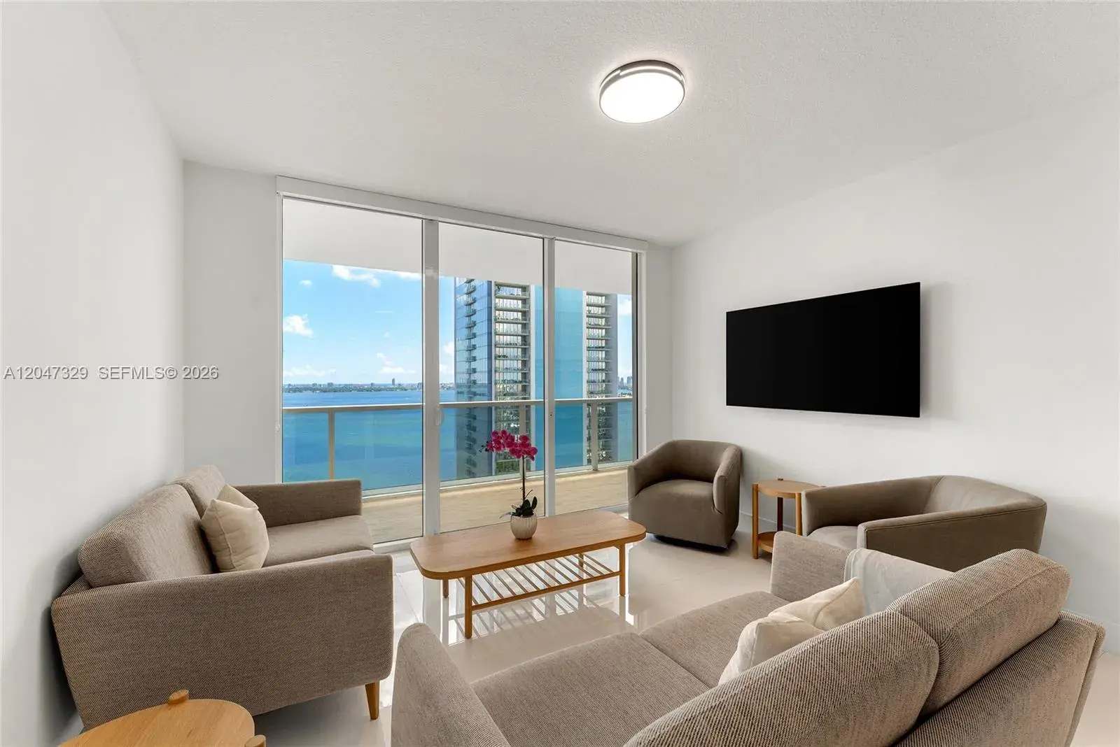 600 NE 27th St # 2904, Miami FL 33137