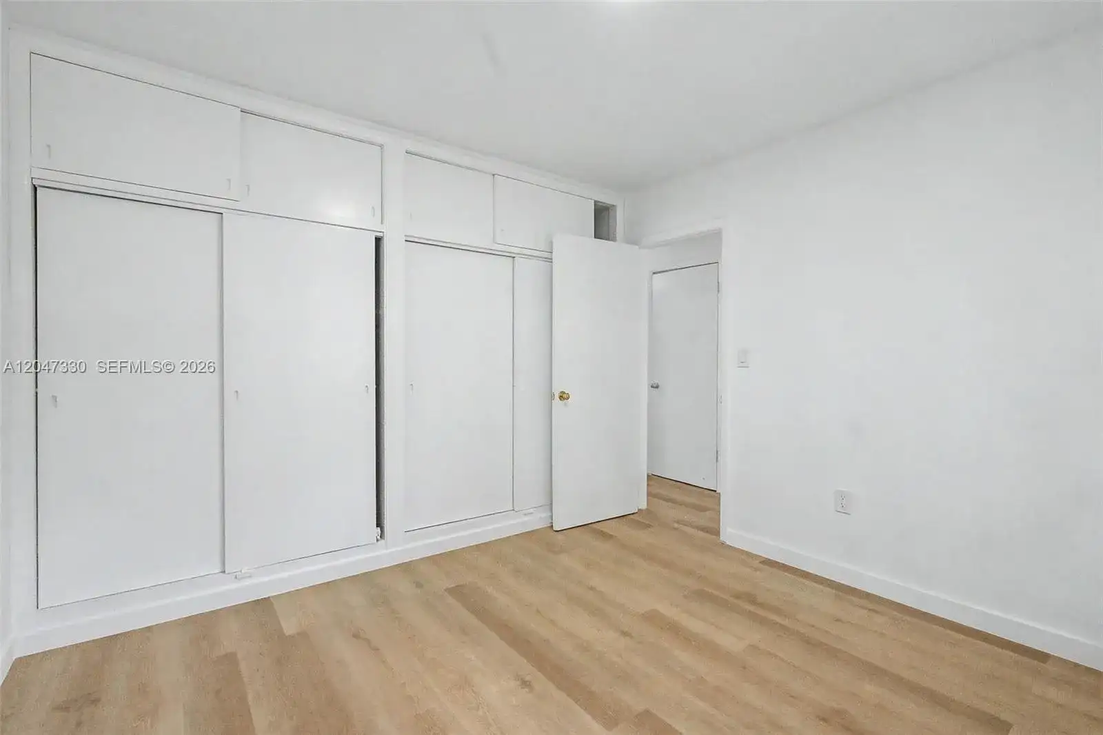 60 NW 79th St # 27, Miami FL 33150 photo 3
