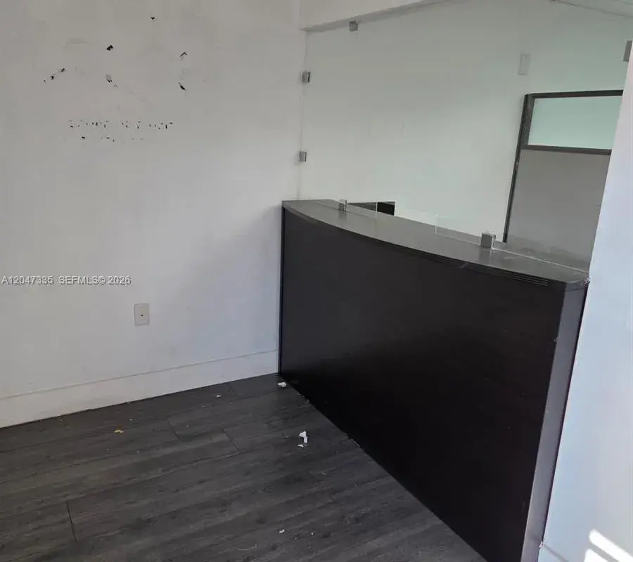 7274 NW 70th St, Miami FL 33166